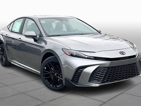 New 2026 Toyota Camry SE image 2