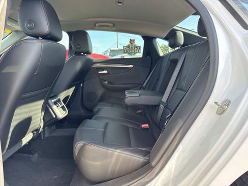 Used 2017 Chevrolet Impala LT w/ Leather Package image 24