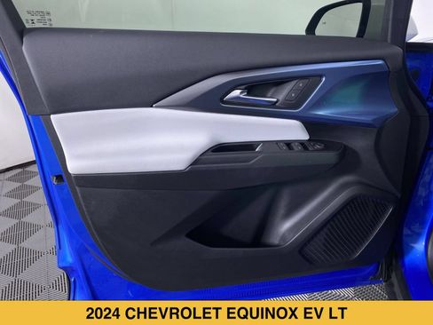 Certified 2024 Chevrolet Equinox EV LT AWD/4WD image 11