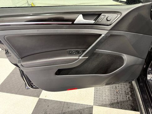 Used 2016 Volkswagen GTI SE w/ Driver Assistance Package image 13