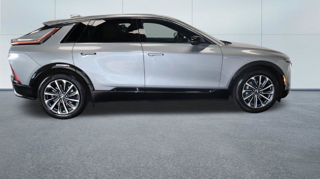 Certified 2024 Cadillac Lyriq Sport AWD/4WD image 8