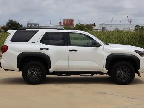 New 2026 Toyota 4Runner SR5 AWD/4WD image 1