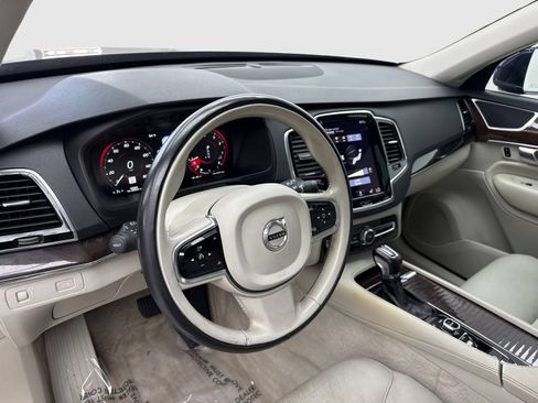 Used 2016 Volvo XC90 T6 Momentum w/ Protection Package Plus AWD/4WD image 18