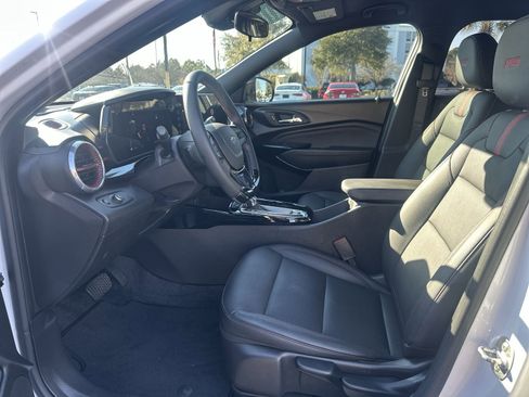 Used 2024 Chevrolet Trax RS w/ Driver Confidence Package image 16