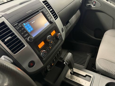 Used 2019 Nissan Frontier PRO-4X image 8