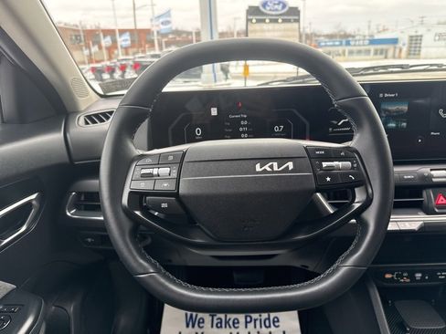 Certified 2025 Kia K4 EX image 23