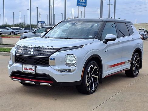 Used 2024 Mitsubishi Outlander SE image 4