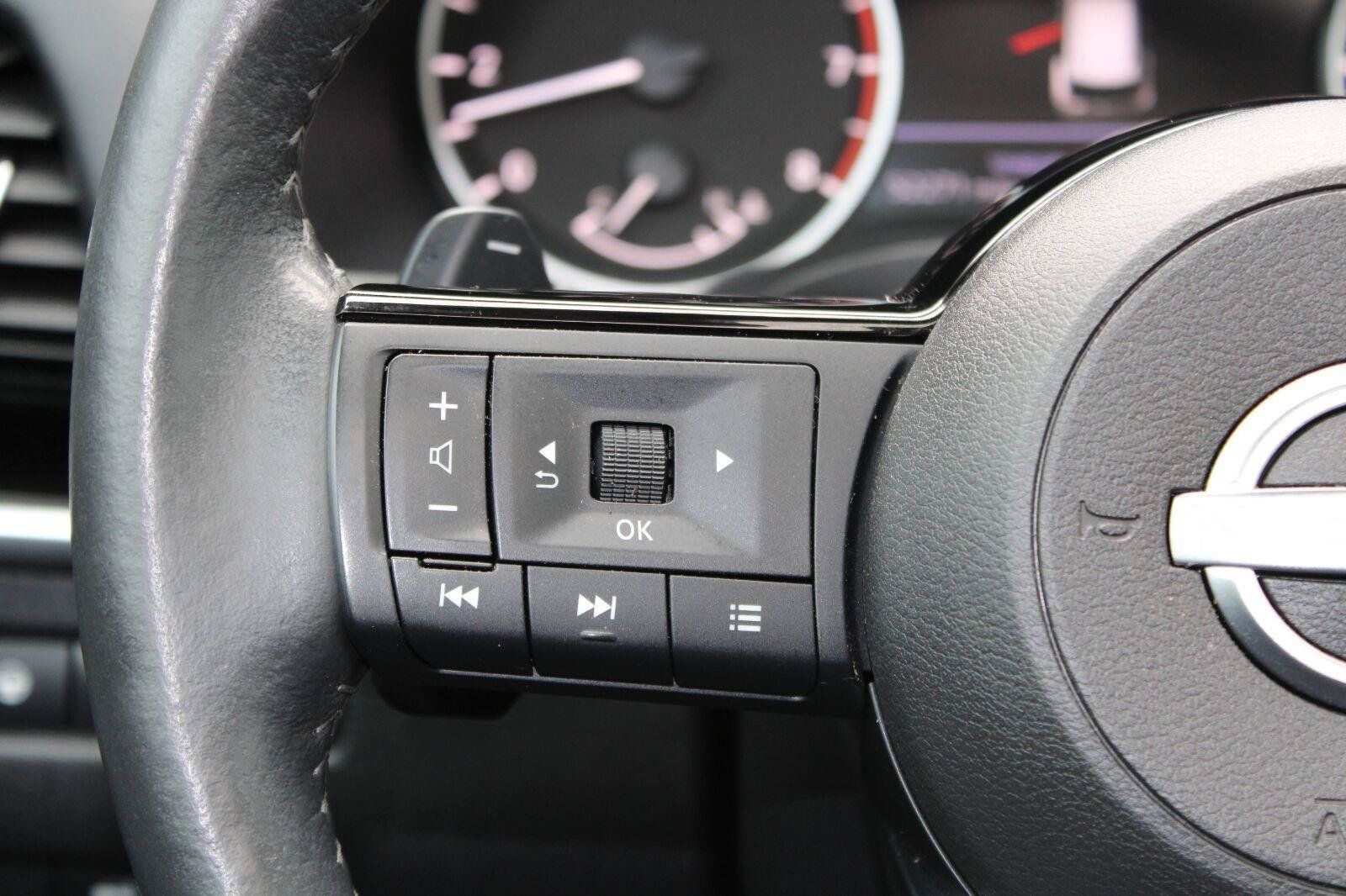 Used 2023 Nissan Rogue SL w/ SL Premium Package FWD image 28