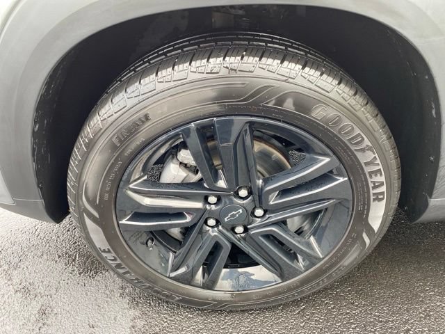 Used 2025 Chevrolet Trax ACTIV w/ Sunroof Package FWD image 27