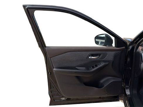 Used 2023 Nissan Rogue SV FWD image 20