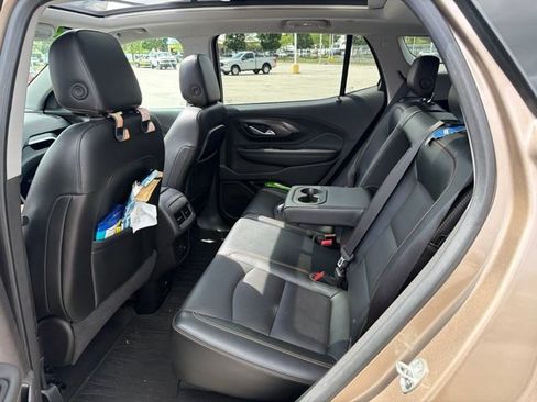 Used 2018 GMC Terrain SLT w/ Preferred Package AWD/4WD image 17