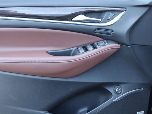 Used 2020 Buick Enclave Avenir w/ Avenir Technology Package image 9