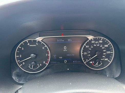Used 2025 Nissan Altima 2.5 SV FWD image 26