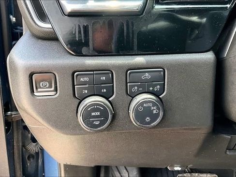 Used 2024 Chevrolet Silverado 1500 LT AWD/4WD image 16