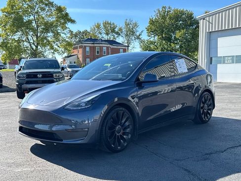 Used 2022 Tesla Model Y Performance AWD/4WD image 3