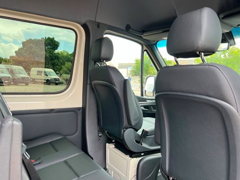New 2026 Mercedes-Benz Sprinter 2500 image 21