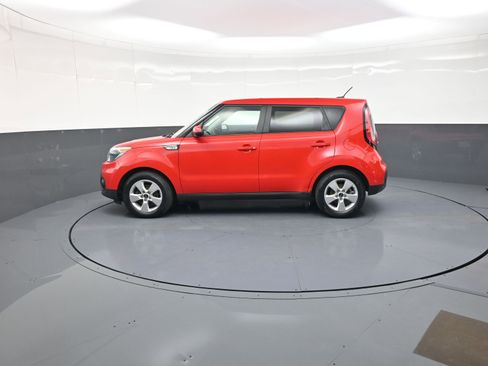 Used 2019 Kia Soul FWD image 6
