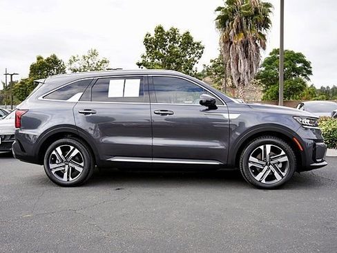 Used 2023 Kia Sorento EX AWD/4WD image 7