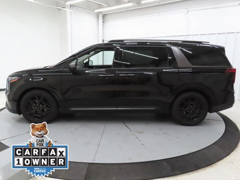 Used 2025 Kia Carnival SX Prestige image 4