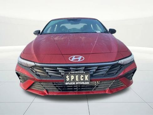 New 2025 Hyundai Elantra SEL image 8