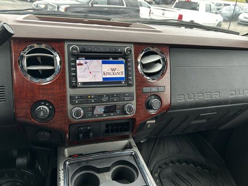 Used 2011 Ford F250 King Ranch w/ King Ranch w/Chrome Pkg image 22
