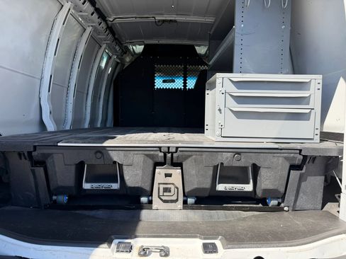 Used 2022 Chevrolet Express 2500 Regular Van 3D w/ Driver Convenience Package image 15