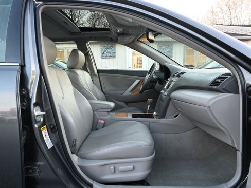 Used 2007 Toyota Camry XLE image 23