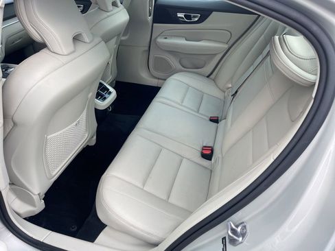 Used 2020 Volvo S60 T6 Inscription image 25