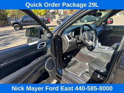 Used 2018 Jeep Grand Cherokee SRT image 12