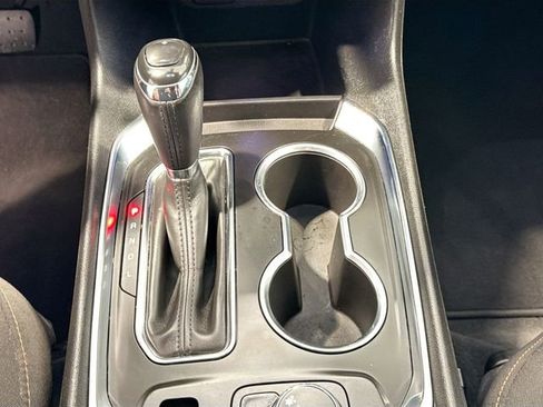 Used 2018 Chevrolet Traverse LT image 15