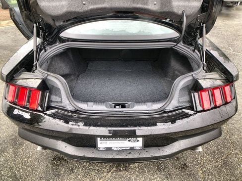 Used 2024 Ford Mustang Coupe RWD image 23