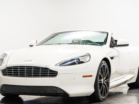 Used 2014 Aston Martin DB9 Volante image 5
