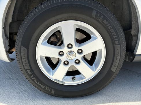 Used 2010 Dodge Grand Caravan Hero w/ Popular Equipment Group FWD image 24