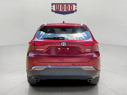 Used 2021 Toyota Venza XLE w/ Softex Package