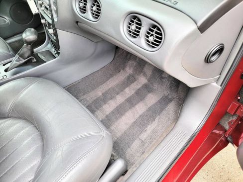 Used 2000 Pontiac Bonneville SSEi FWD image 32