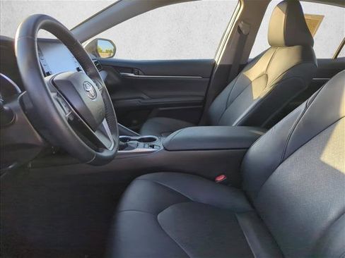 Used 2023 Toyota Camry XLE image 16