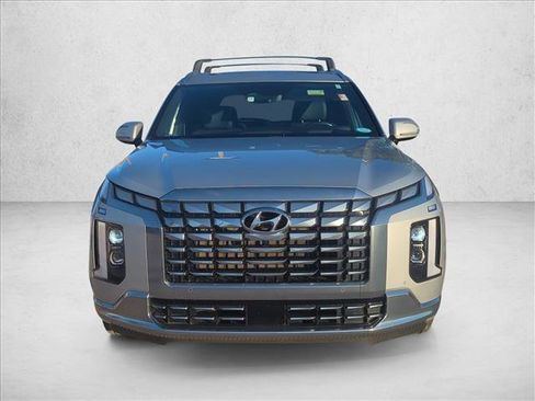 Used 2024 Hyundai Palisade Calligraphy image 2