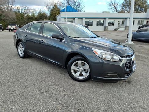 Used 2014 Chevrolet Malibu LS image 2