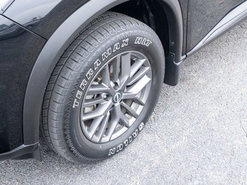 Used 2023 Nissan Rogue S image 9