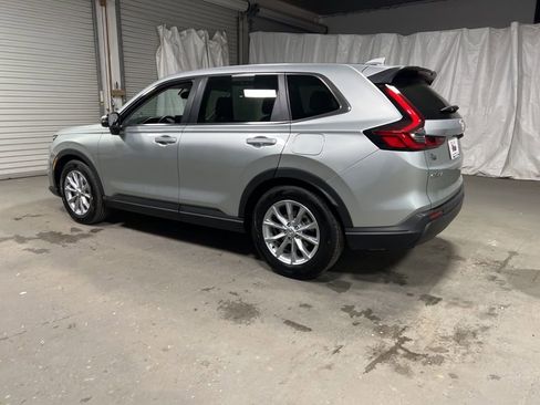 Used 2025 Honda CR-V EX-L image 5