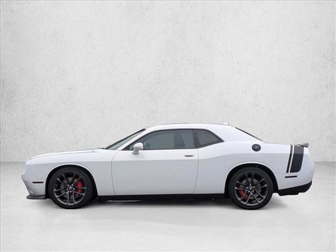 Used 2022 Dodge Challenger R/T Scat Pack w/ Shaker Package image 9