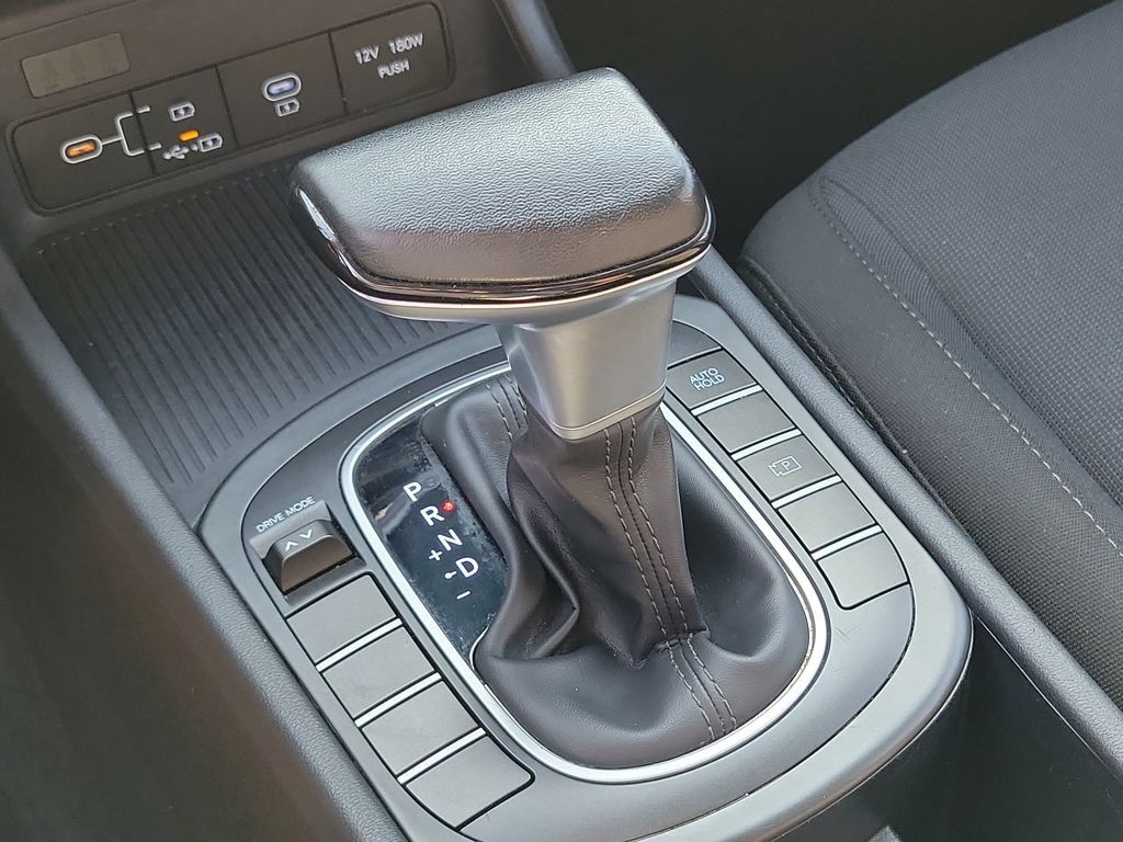 Used 2025 Hyundai Kona SEL FWD image 32