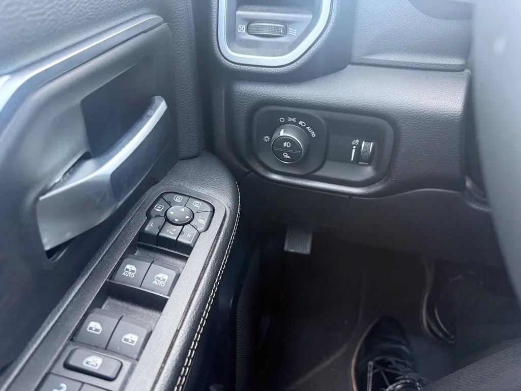 Used 2026 RAM 2500 Big Horn AWD/4WD image 25