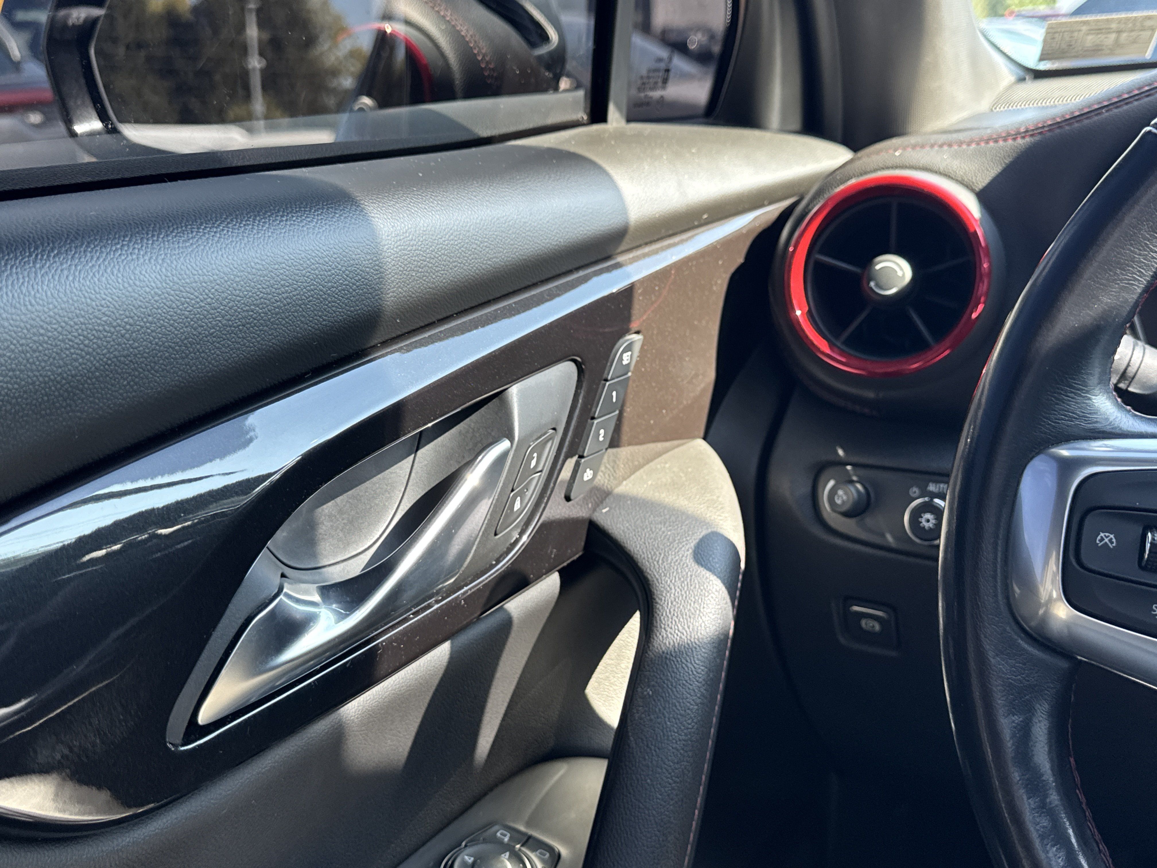 Used 2020 Chevrolet Blazer RS AWD/4WD image 10