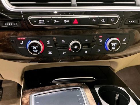Used 2017 Audi Q7 3.0T Premium Plus w/ Premium Plus Package image 36