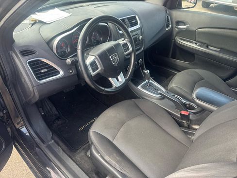 Used 2011 Dodge Avenger Mainstreet FWD image 9