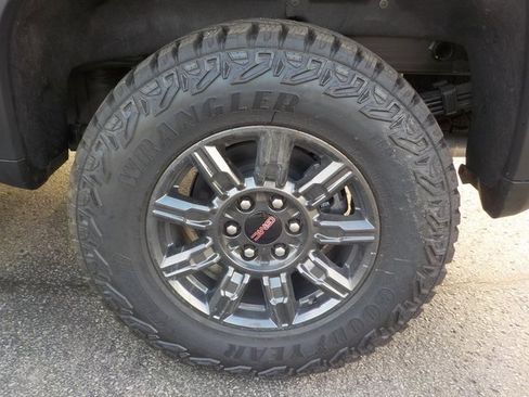 New 2025 GMC Sierra 1500 AT4X image 15