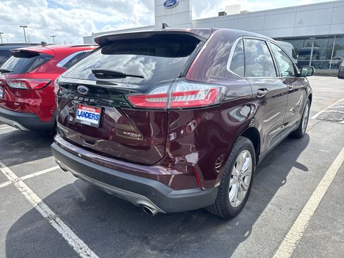 Used 2021 Ford Edge Titanium FWD image 2