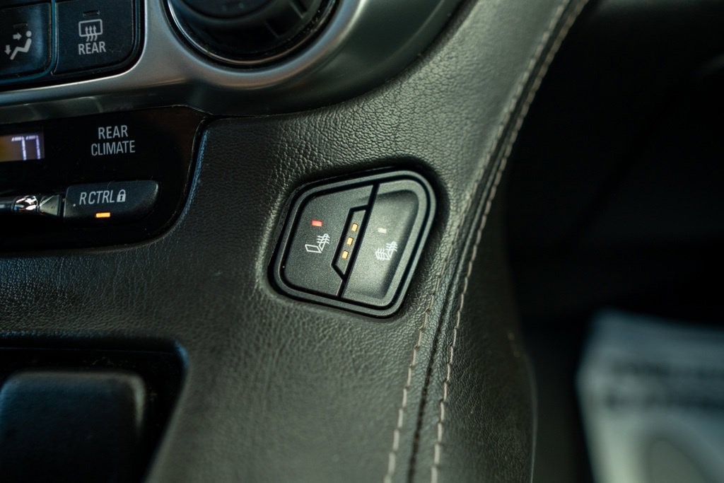 Used 2020 Chevrolet Suburban LT AWD/4WD image 35