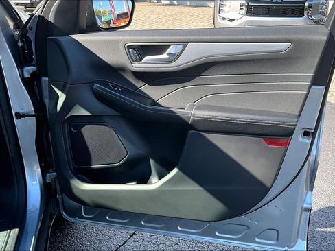 Used 2024 Ford Escape Platinum image 26